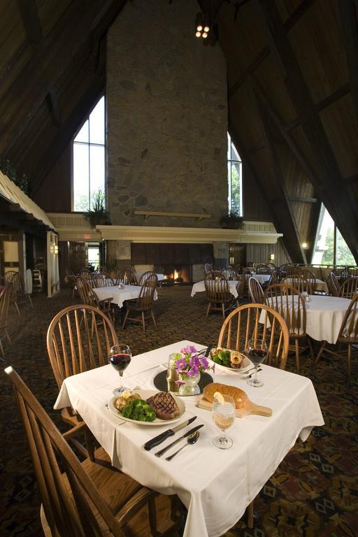 Hueston Woods Lodge And Conference Center College Corner Екстериор снимка