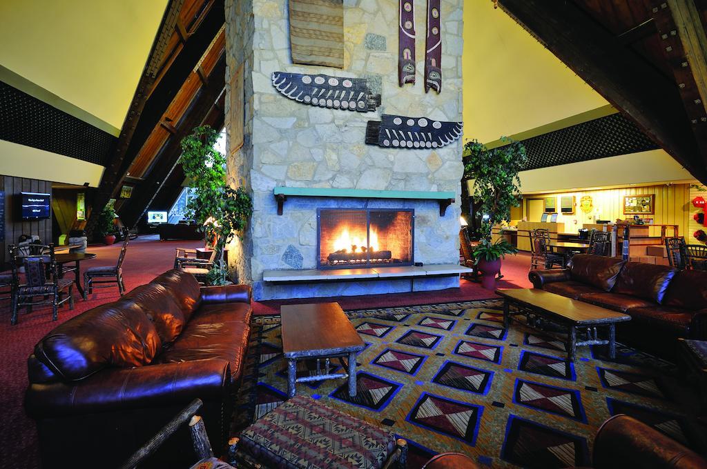 Hueston Woods Lodge And Conference Center College Corner Екстериор снимка