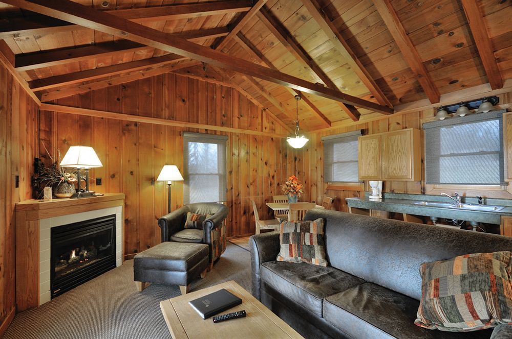 Hueston Woods Lodge And Conference Center College Corner Екстериор снимка