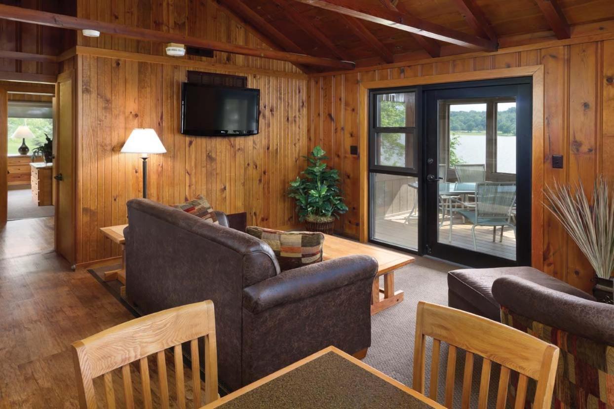 Hueston Woods Lodge And Conference Center College Corner Екстериор снимка